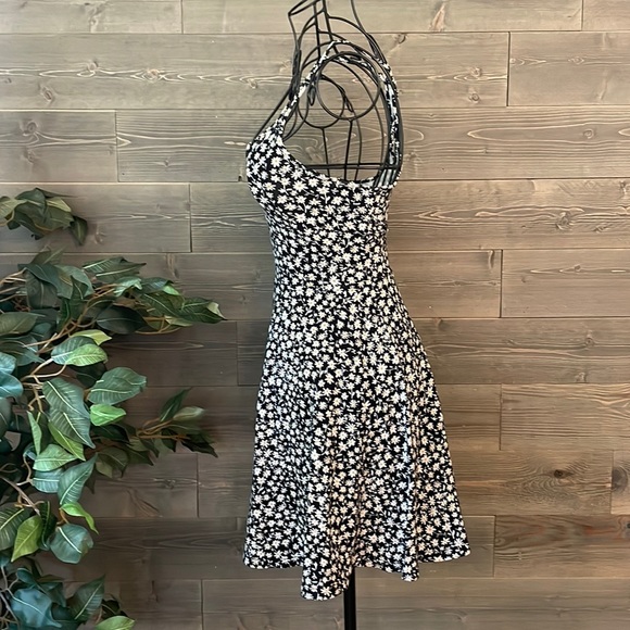 So extra small, spaghetti strap, Daisy summer dress - Picture 5 of 8